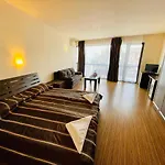 The American Otel