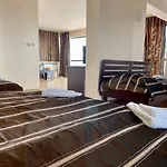 The American Otel 3*