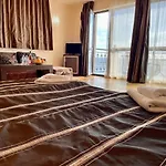Otel The American