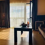 Otel The American