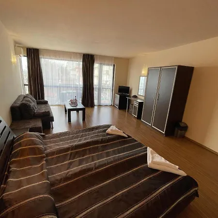 호텔 At The American's 3*