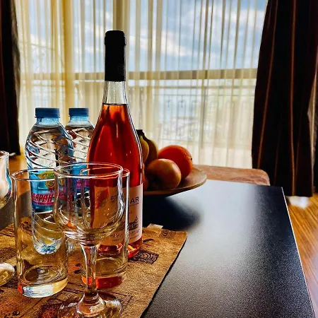 호텔 At The American's 3*