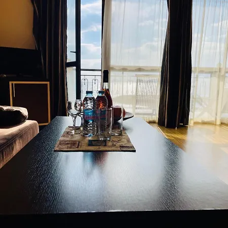 호텔 At The American's