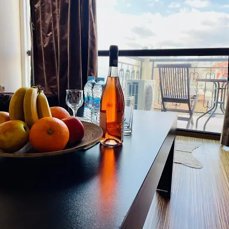 At The American's 호텔 포마리