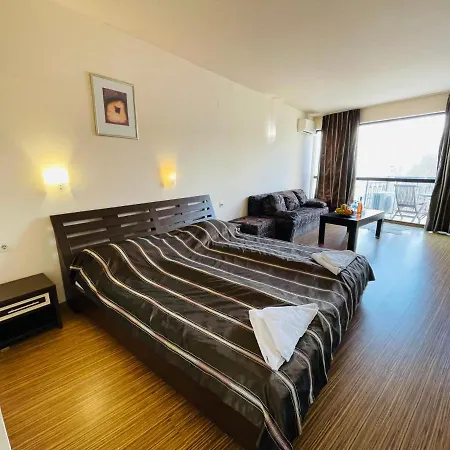 At The American's 호텔 포마리