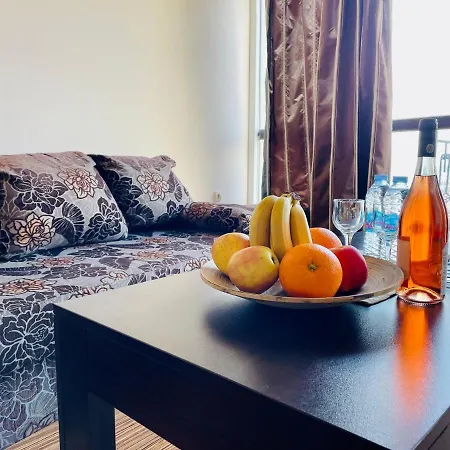 호텔 At The American's 포마리