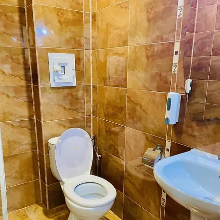 호텔 At The American's