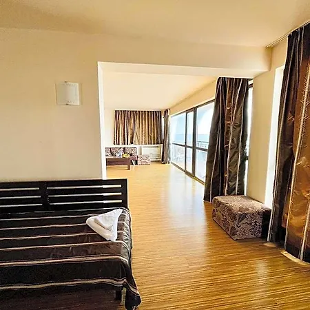The American Otel 3*